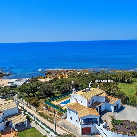 Βίλα Gregorio By *