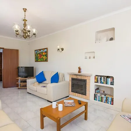 Βίλα Gregorio By *